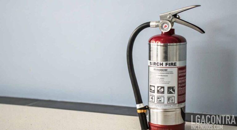 Extintor rodante clase K 35kg para cocinas industriales — LGA