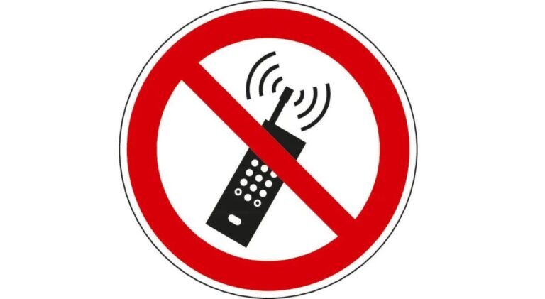 Señal prohibido uso de celular NOM — LGA Querétaro